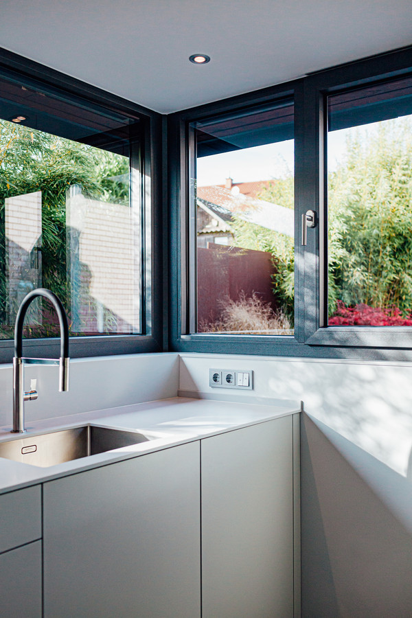 Kitchen worktop made of Solid Surface Material – Photo: gamma ManufakturKüchen GmbH