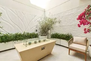 M|R Wall 08